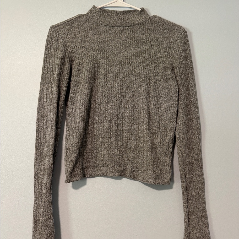 Forever 21 Gray Long Sleeve Top